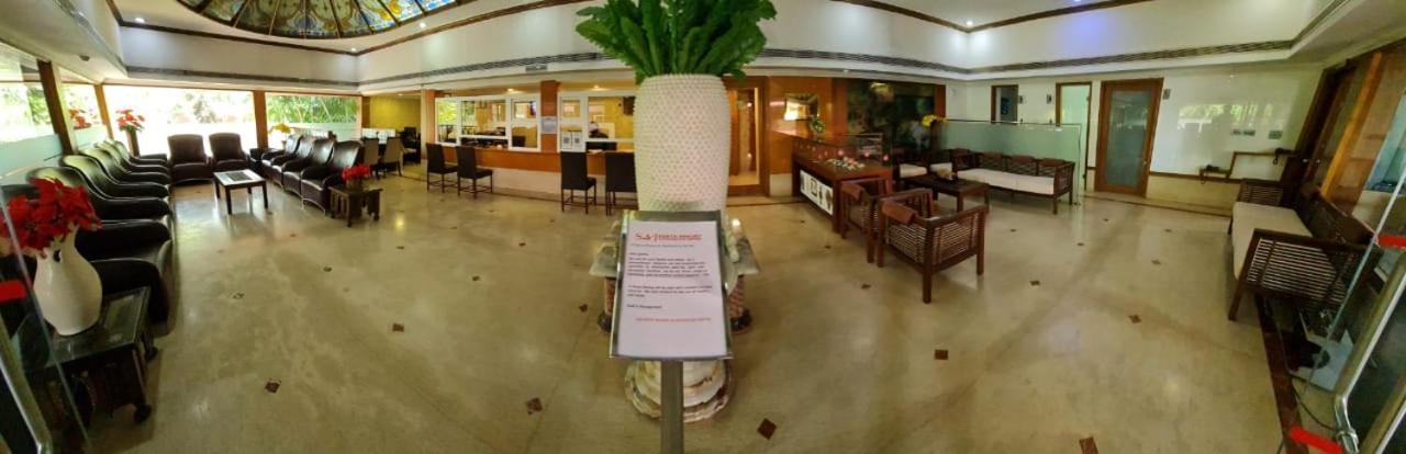 Saj Earth Resort & Convention Center , Kochi Nedumbassery Exterior photo