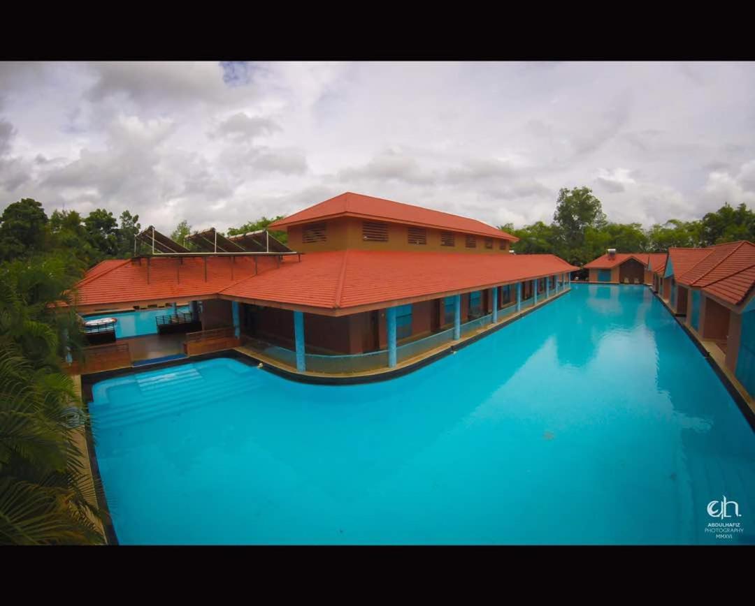 Saj Earth Resort & Convention Center , Kochi Nedumbassery Exterior photo