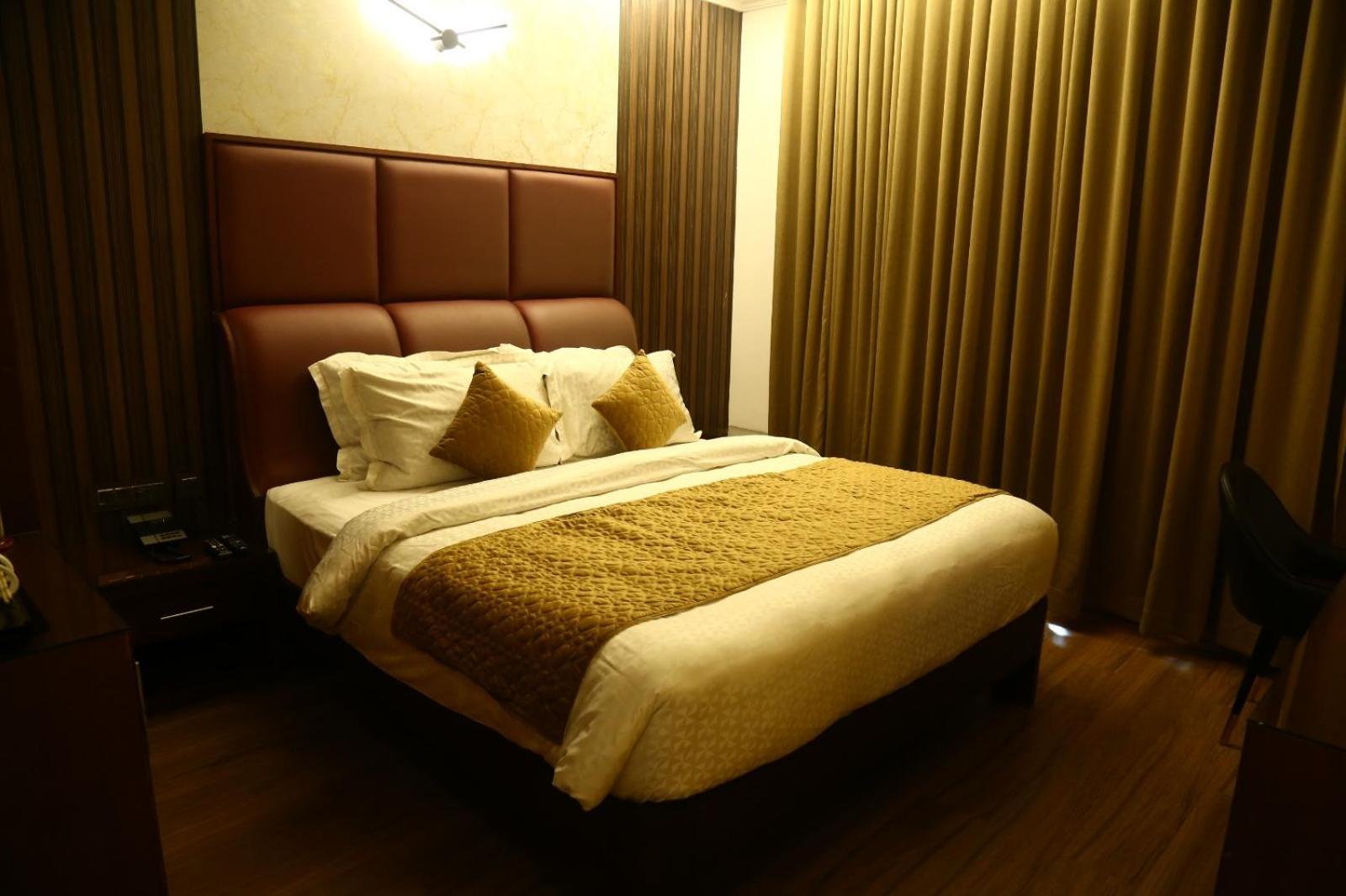 Saj Earth Resort & Convention Center , Kochi Nedumbassery Exterior photo