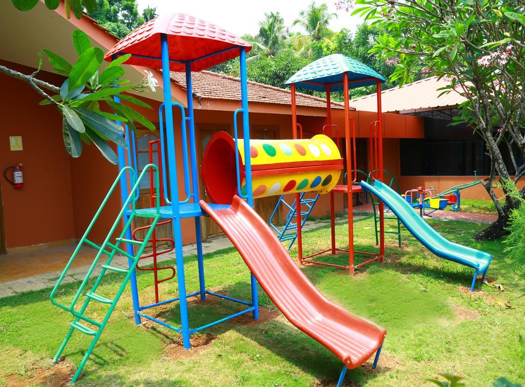 Saj Earth Resort & Convention Center , Kochi Nedumbassery Exterior photo