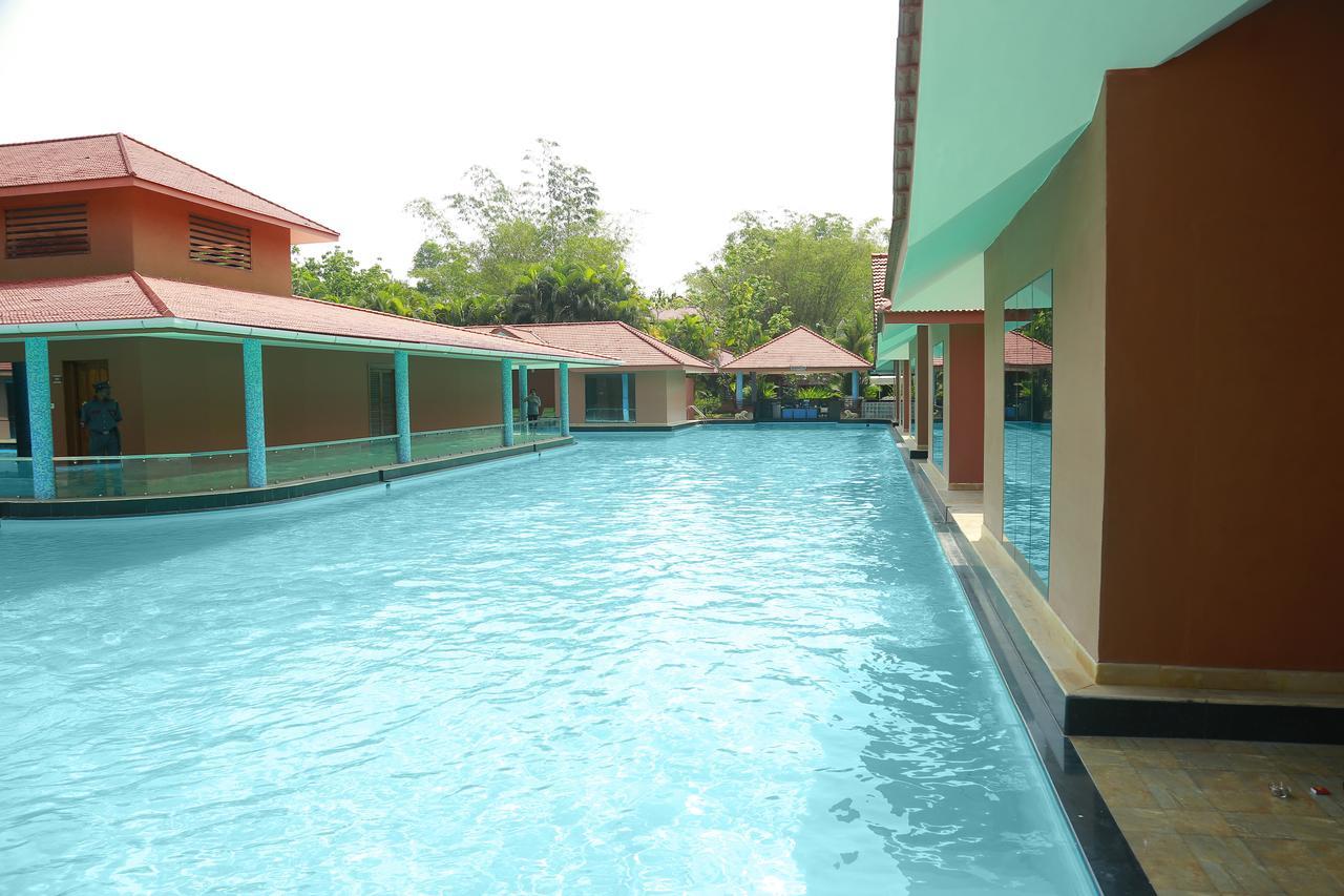 Saj Earth Resort & Convention Center , Kochi Nedumbassery Exterior photo