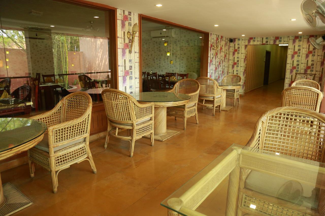Saj Earth Resort & Convention Center , Kochi Nedumbassery Exterior photo