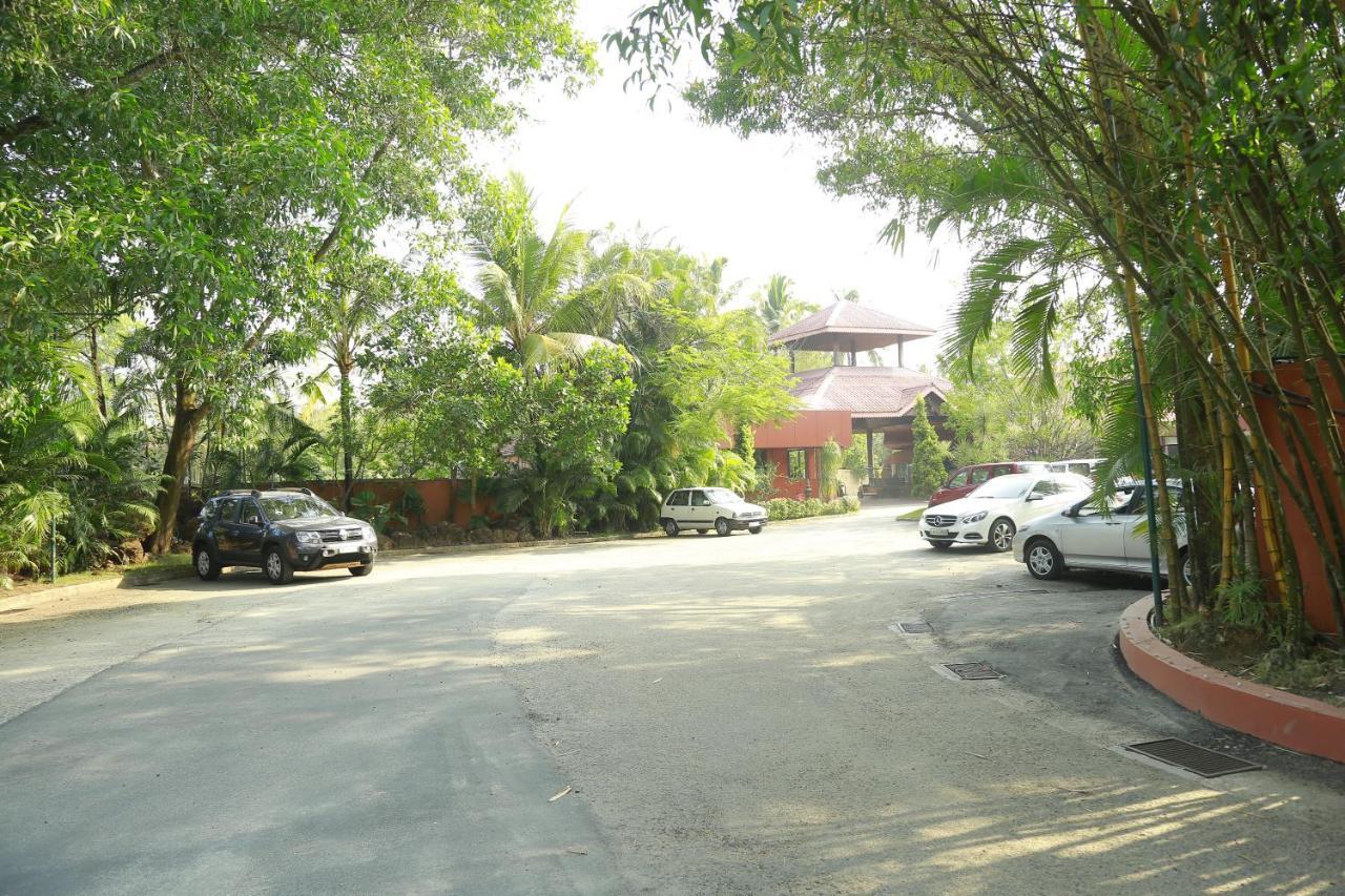 Saj Earth Resort & Convention Center , Kochi Nedumbassery Exterior photo