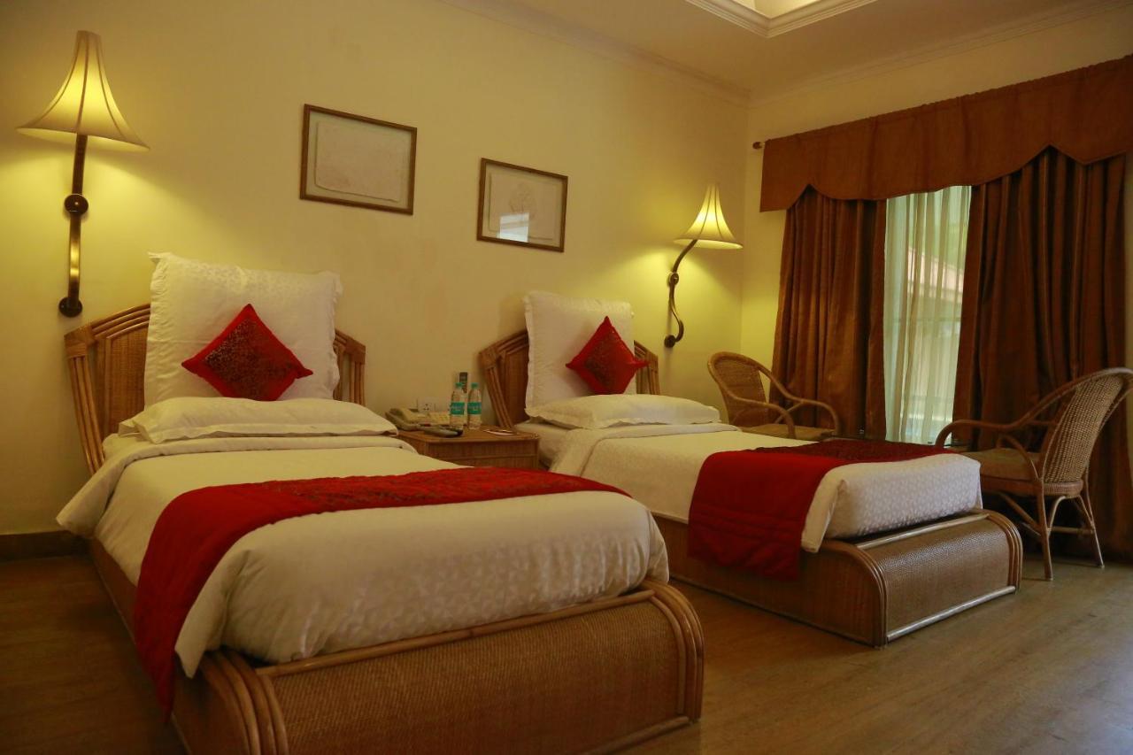 Saj Earth Resort & Convention Center , Kochi Nedumbassery Exterior photo